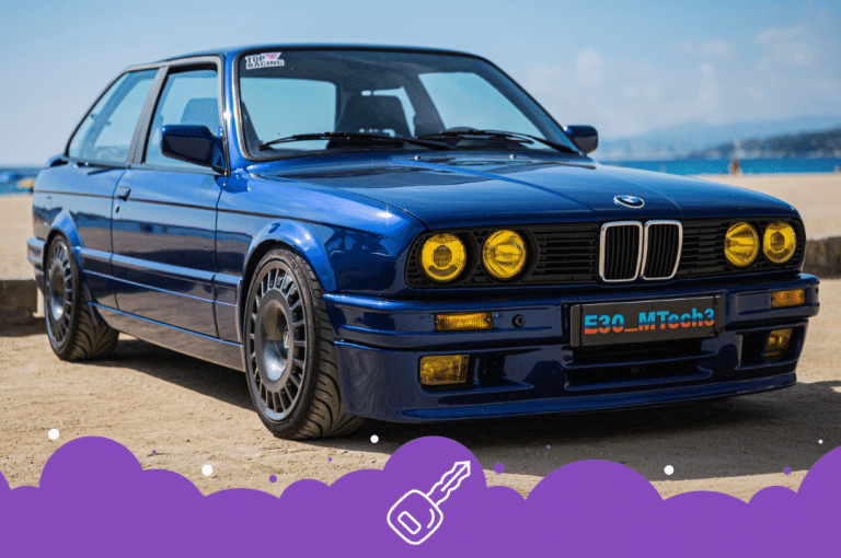 Blue bmw e30 parked